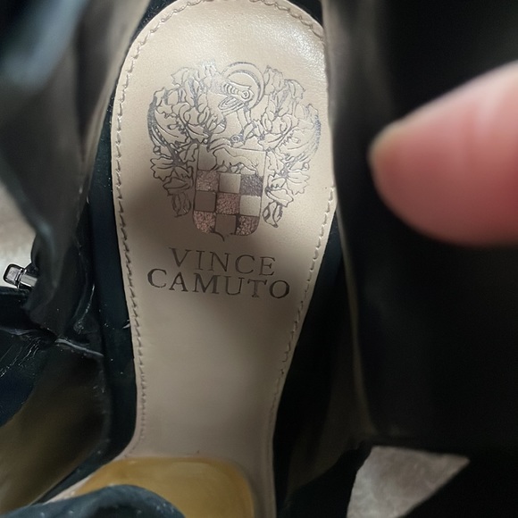 GUC Vince Camuto strappy suede heels 6.5 - Picture 4 of 7